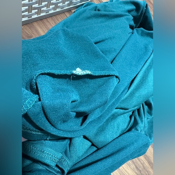 Emerald/forest green pinkblush msternity off the shoulder l/s photoshoot dress - Picture 6 of 8